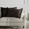 Obliečky na vankúše AmeliaHome Velvet Side Si tmavohnedé, veľkosť 50x70