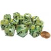 Chessex Sada 12 kociek D6 - Marble-Green / Dark Green (Chessex)