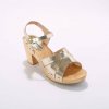 Kožené sandále s nitmi na drevenom podpätku zlatá 037 Blancheporte