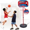 Basketbalový stojan s loptou