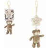 Teddies Medvěd s hvězdou plyš závěs na postýlku/kočárek natahovací hrací strojek 36cm na kartě v sáčku