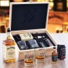 Jack Daniels whiskey darčeková sada pre muža, otca, priateľa, deda, brata, strýka, švagra k narodeninám, výročiu, sviatku, vianociam Veko s gravírovaným obrázkom a textom