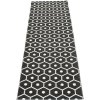 Pappelina Koberec HONEY Black/Vanilla – čierny, veľkosť koberca 70 x 225 cm