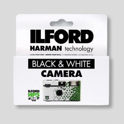 Ilford HP5 Plus ISO 400/24+3 s bleskom