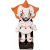 Plyšový Pennywise v displeji - séria Warner Bros - It- 28 cm
