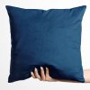 Biante Zamatová obliečka na vankúš Velvet Prémium SVP-036 Námornícka modrá 50 x 70 cm