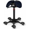 Sedlová stolička Salli SwingFit Farba čalúnenia: Syntetická koža - polnočná modrá #7609, Výška postavy: Stredná (M) - do 170 cm, Konštrukcia: čierna + masážna Salli základňa 24 farieb