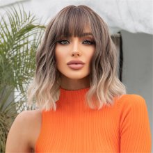 Blond parochňa Bree s ofinou