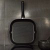 FISSLER Cenit 28 x 28 cm - hliníková grilovací panvica s nepriľnavým povrchom