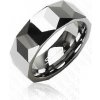 Šperky eshop - Volfrámový prsteň striebornej farby, geometricky brúsený povrch, 8 mm AB37.12 - Veľkosť: 66 mm