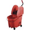 Rubbermaid Wavebrake Vedro na mop s pákovým lisom, červené