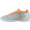 Puma Ultra 3.4 IT detské futbalové kopačky do haly - Ultra 3.4 IT – špičkové halové futbalové kopačky Puma v kombinácii svetlo modrej a neónovo oranžovej farby pre maximálnu kontrolu a stabilitu v hal