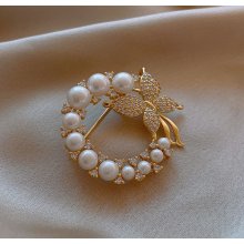 B-TOP elegantná perlová brošňa motýľ