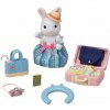 Sylvanian family Mamka biely králik a víkendový cestovný set