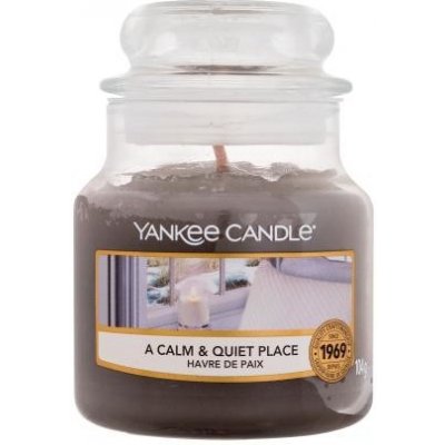 Yankee Candle A Calm & Quiet Place 104 g Vonná sviečka