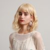 Žiarivá blond mikádo parochňa Ingrid s ofinou