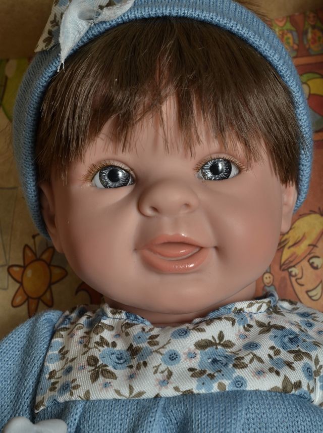 Lamagik Realistické miminko holčička Paula v modrých šatech