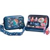 Lip Smacker Disney Princess Ariel Travel To Go Beauty Case odstín růžová rtěnka 2 x 1 g + lesk na rty 2 x 1 g + lak na nehty 2 x 4 ml + paletka rozjasňovacích krémů 4 g + aplikátor + klíčenka + pouz