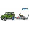 Auto Bruder Voľný čas - Land Rover Defender s vlekom a motorkou a vodičom (4001702025892)