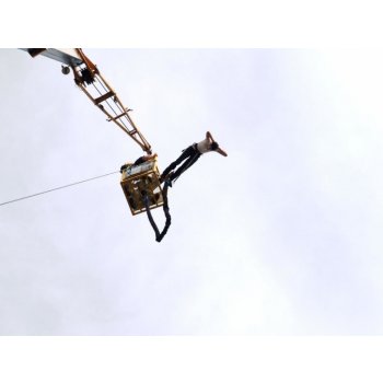 Bungee jumping