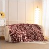 Textilomanie Mikroplyšová deka FOREST ANIMALS, vínová Rozmer: 200 x 220 cm