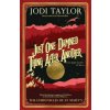Just One Damned Thing After Another (Jodi Taylor)(Brožovaná)