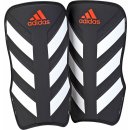 Futbalový chránič adidas Everlite