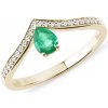 Prsteň zo žltého zlata so smaragdovou kvapkou KLENOTA K0778023