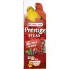 Tyčinky Versele-Laga Prestige Sticks kanár červené ovocie a mäta 60g 2ks