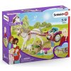 Schleich 42467 Kočiar pre konskú show (Sch42467)