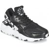 Nike Nízke tenisky AIR HUARACHE RUN SE W Čierna