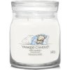 Yankee Candle Signature Soft Blanket - stredná sklenená vonná sviečka s vôňou bergamotu, citrónu a vanilky, 2 knôty, 368g