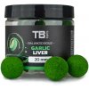 Vyvážené boilie TB Baits Balanced Garlic Liver + atraktor priemer 20 mm