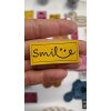 Koženkový štítok Smile Materiál/farba: LASER patina horčica