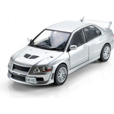 Whitebox Mitsubishi Lancer Evolution VII strieborná RHD 2001 1:24