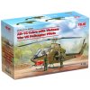 ICM AH-1G Cobra with Vietnam War US Helicopter Pilots 1/32