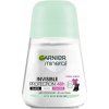 Garnier Mineral Invisible Black & White 48h Woman roll-on 50 ml