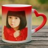 Hrnček 330ml s potlačou magický s rúčkou v tvare srdca (Farebný magický hrnček, ktorý odhalí vašu fotografiu po naliatí horúceho nápoja)