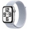 Apple Watch SE (2024) GPS 44mm Strieborné hliníkové telo - Oblačne modrý prevliekací remienok