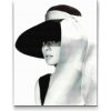 Vymalujsisam.sk Diamantovanie podľa čísiel - Audrey Hepburn v klobúku Veľkosť: 40x50cm, Rám: Na kartónovej doske, Diamanty: Okrúhle