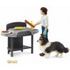 Schleich Schleich Tomovo grilování s rodinou a přáteli 42754 (sch42754)