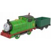 Fisher Price Tomáš a priatelia lokomotíva na batérie PETER S VAGÓNIKOM