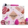 Makeup Revolution London Cloud Blush & Glow Gift Set očné tiene Mousse Shadow 4 g Rose Gold + lícenka Mousse Blush 6 g Blossom Rose Pink + olej na pery Lip Oil 1,4 ml Pink + kontúrovacia paletka Cheek