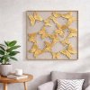Kovový obraz s motýľmi 38 × 38 cm zlatá mosadzná farba (Luxusná kovová nástenná dekorácia s motýľmi v zlatej mosadznej farbe – štýlový doplnok do obývačky, spálne aj chodby)