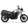 Kompletná sada bočných čiernych hliníkových kufrov SHAD TERRA BLACK 36L/47L, vrátane montážnej sady SHAD BMW F 650 GS/ F 700 GS/ F 800 GS
