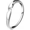 Šperky eshop - Diamantový prsteň z bieleho 14K zlata - briliant čírej farby v šikmom výreze BT180.61 - Veľkosť: 56 mm