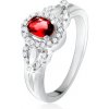 Šperky eshop - Prsteň s červeným oválnym kameňom, drobné číre zirkóniky, striebro 925 SP29.14 - Veľkosť: 49 mm