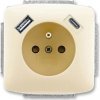 5569A-A32357 C Zásuvka 1x s kolíkom, s obrazovkami, s nabíjaním 2x USB A+C