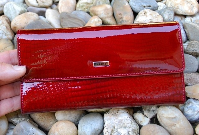 Dámska melírovaná lakovaná kožená peňaženka zips červená