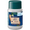 Kneipp Good Night kúpeľová soľ s prírodnými esenciálnymi olejmi uvoľňuje myseľ a vyživuje pokožku 500 g